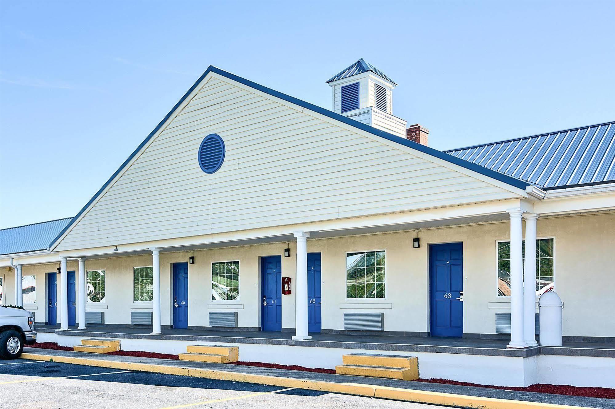 Motel 6-Harrisonburg, Va - South Exterior photo