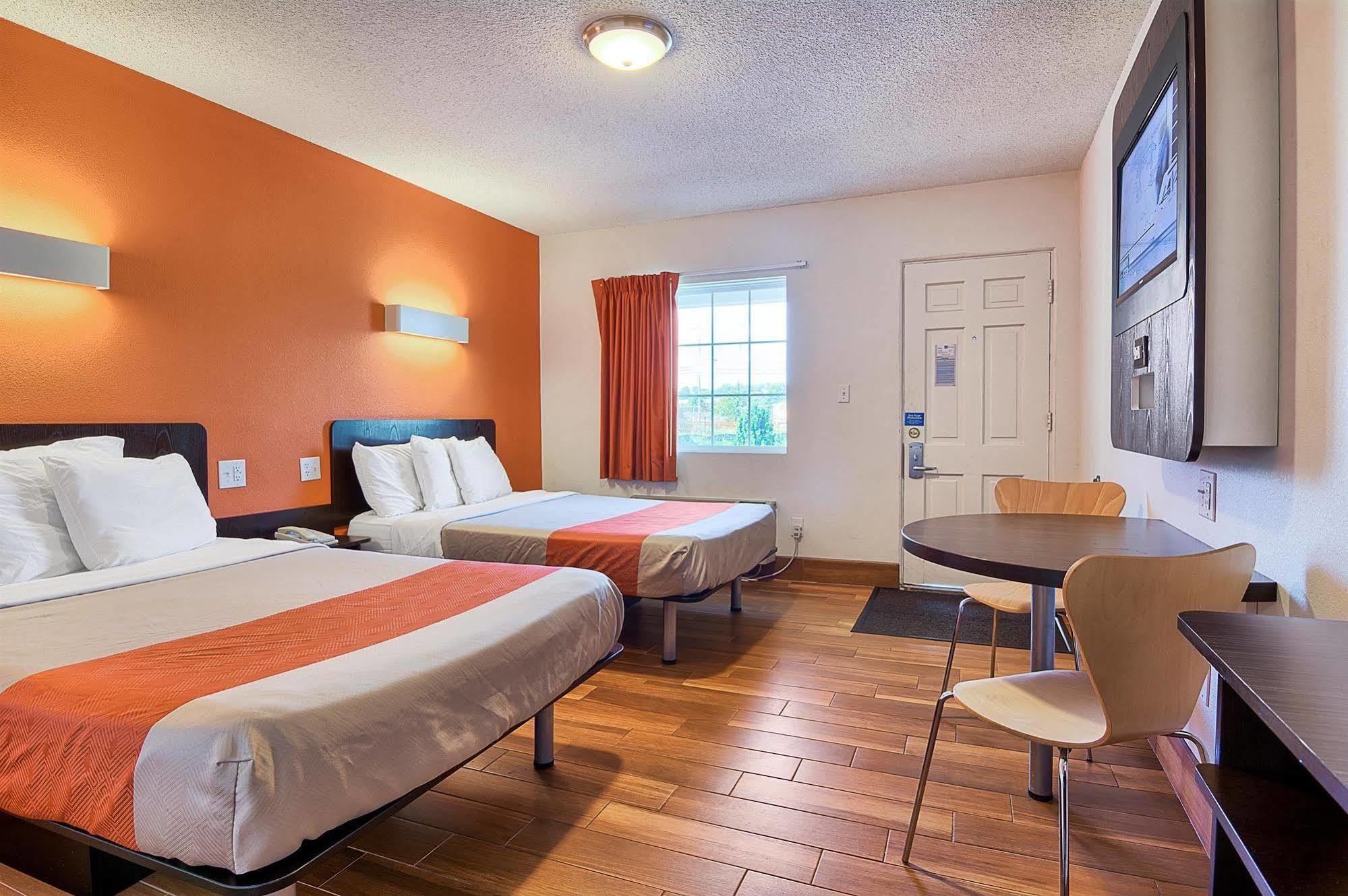 Motel 6-Harrisonburg, Va - South Exterior photo